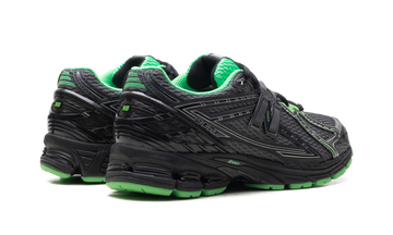 NEW BALANCE 1906R DARK SILVER METALLIC LAB GREEN — Stock