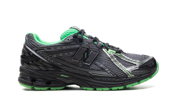 NEW BALANCE 1906R DARK SILVER METALLIC LAB GREEN — Stock