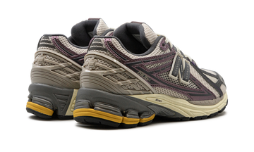 NEW BALANCE 1906R LICORICE — Stock