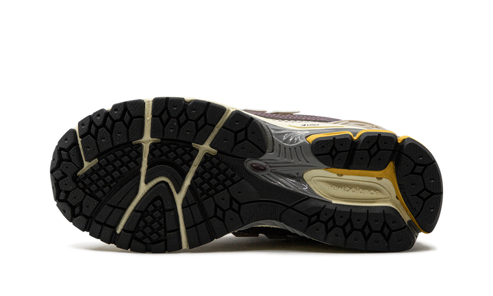 NEW BALANCE 1906R LICORICE