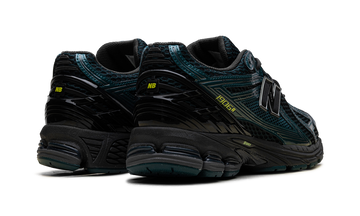 NEW BALANCE 1906R MEDUSA GREEN BLACK — Stock