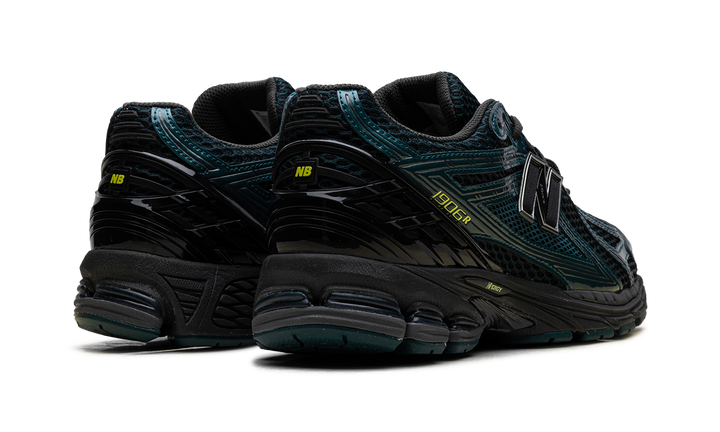 NEW BALANCE 1906R MEDUSA GREEN BLACK