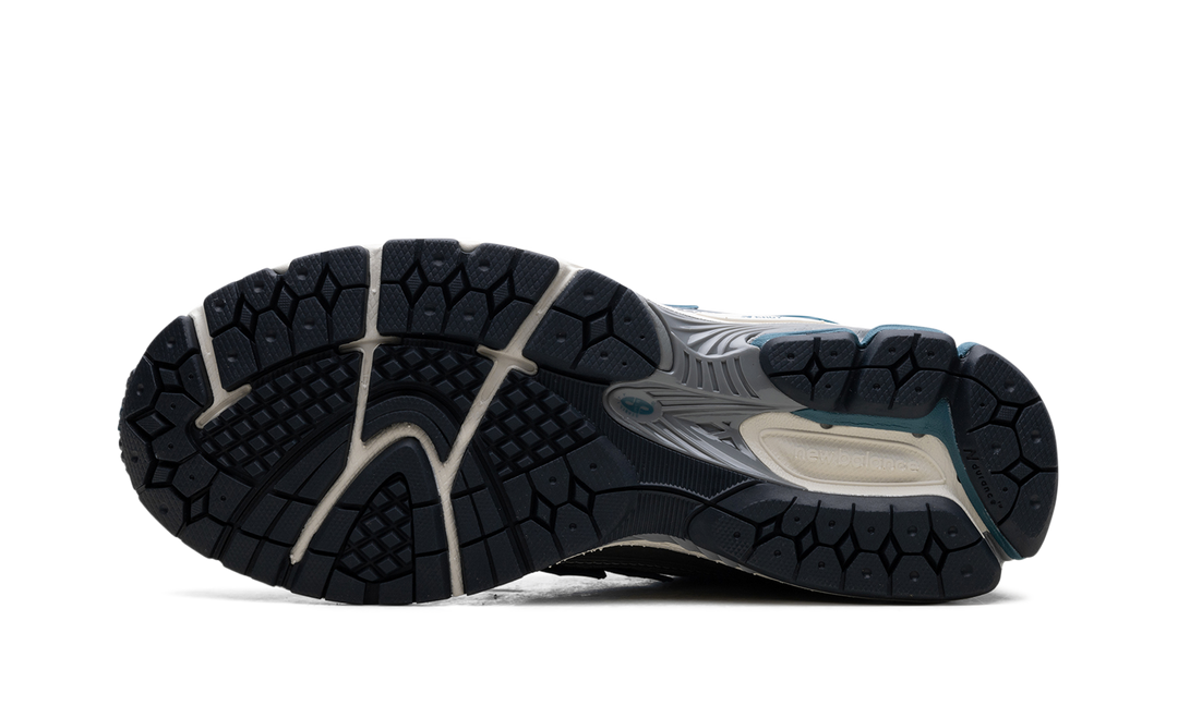 NEW BALANCE 1906R SILVER METALLIC TERRARIUM