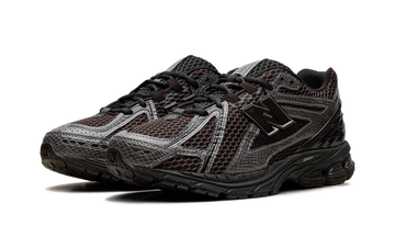 NEW BALANCE 1906R SNAKESKIN THUNDER BROWN — Stock