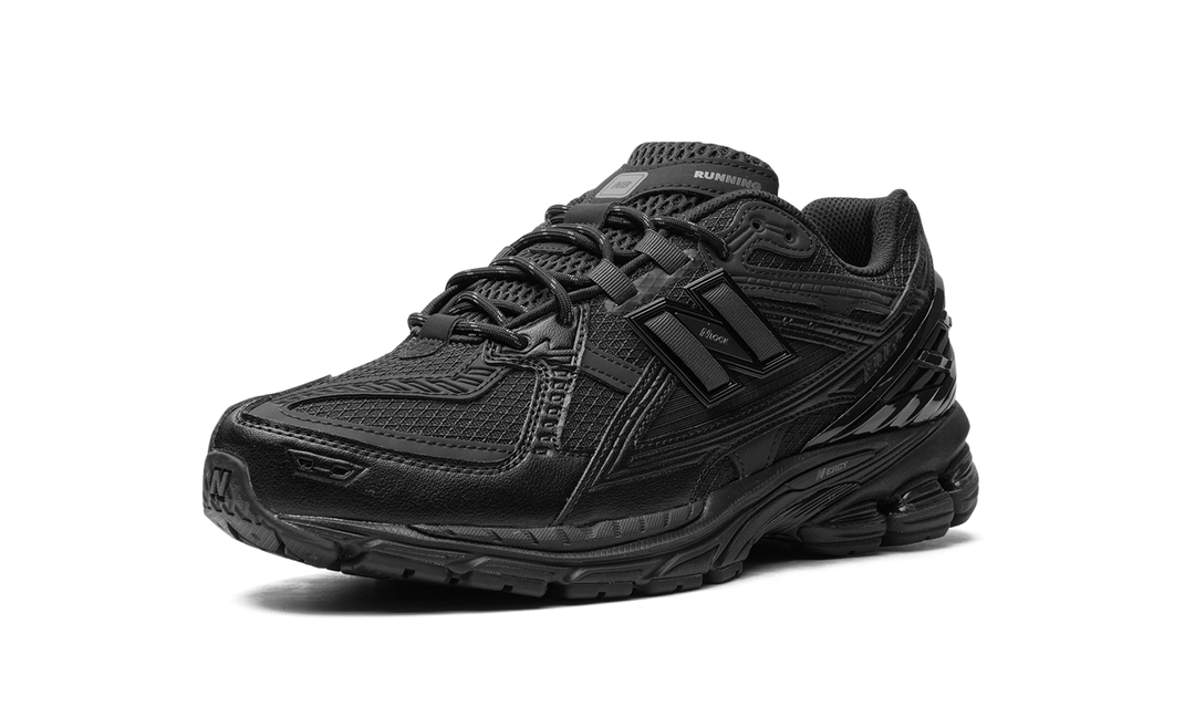 NEW BALANCE 1906U TRIPLE BLACK