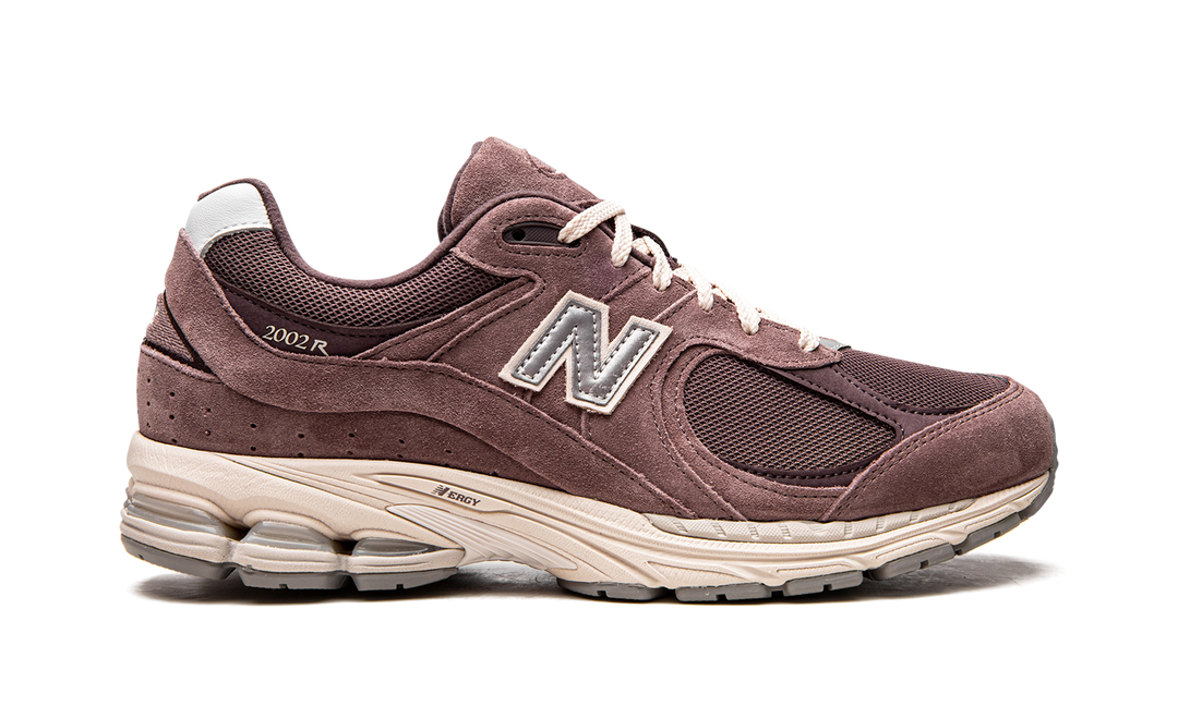 NEW BALANCE 2002R BLACK FIG