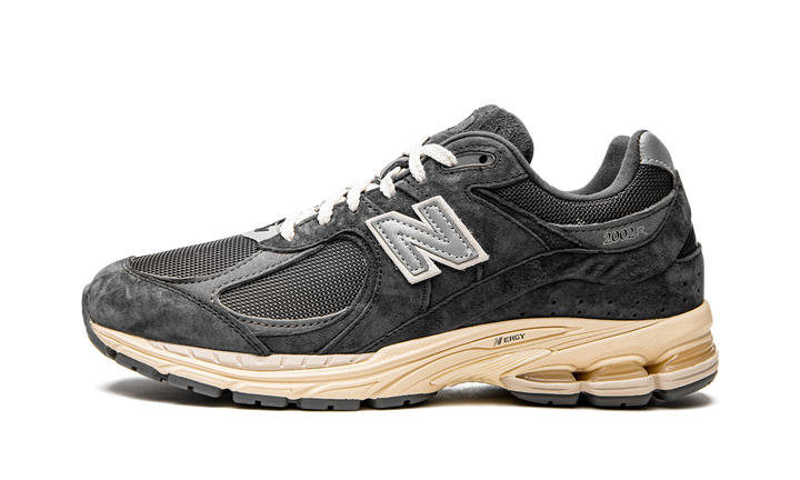 NEW BALANCE 2002R BLACK — Stock 