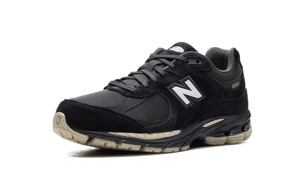 NEW BALANCE 2002R BLACK OAT