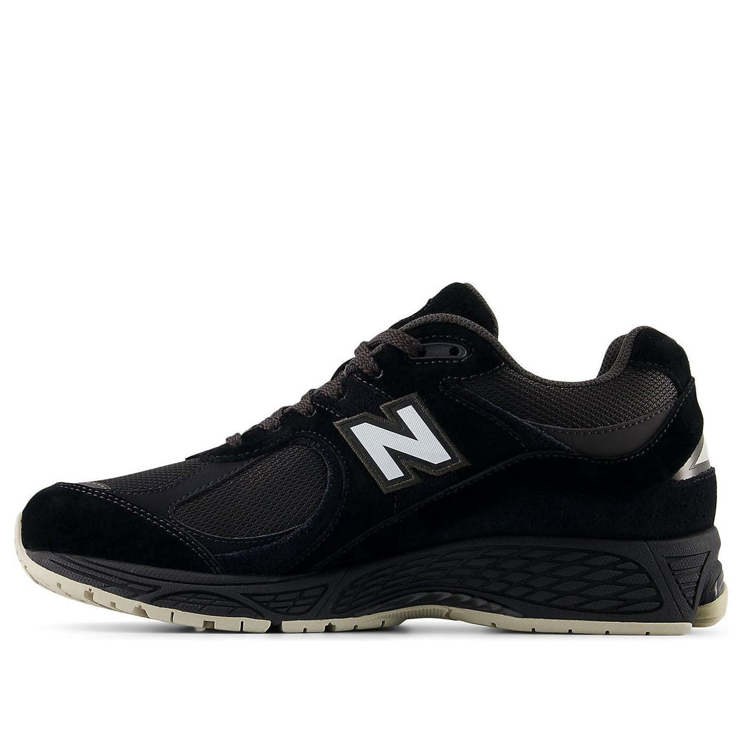 NEW BALANCE 2002R BLACK OAT