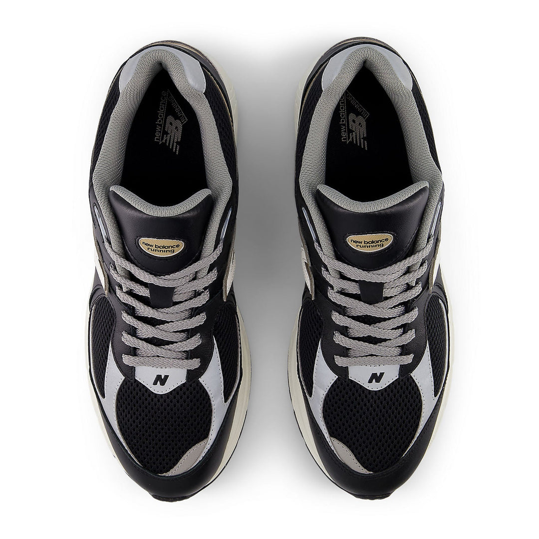 NEW BALANCE 2002R BLACK SEA SALT GOLD METALLIC
