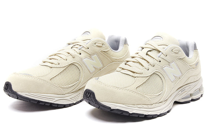 NEW BALANCE 2002R BONE LIGHT ALUMINUM — Stock 