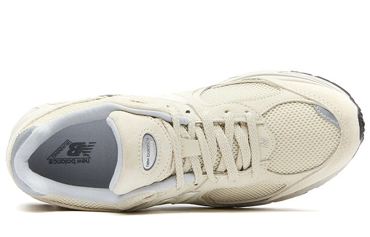 NEW BALANCE 2002R BONE LIGHT ALUMINUM — Stock 