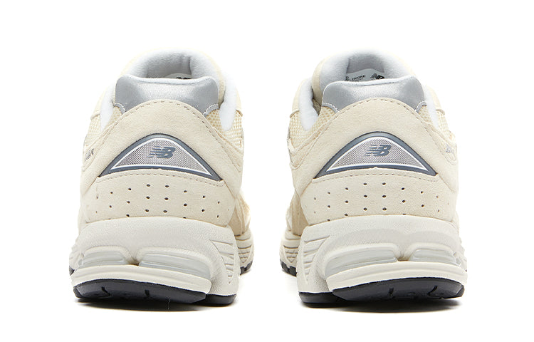 NEW BALANCE 2002R BONE LIGHT ALUMINUM — Stock 