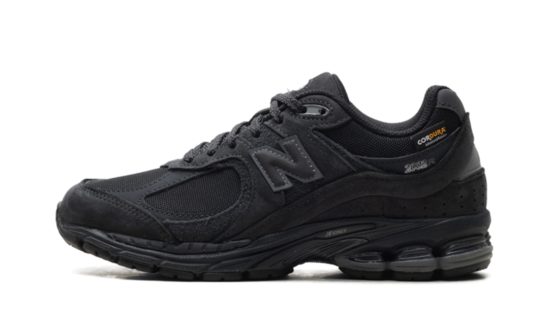 NEW BALANCE 2002R CORDURA PHANTOM BLACK