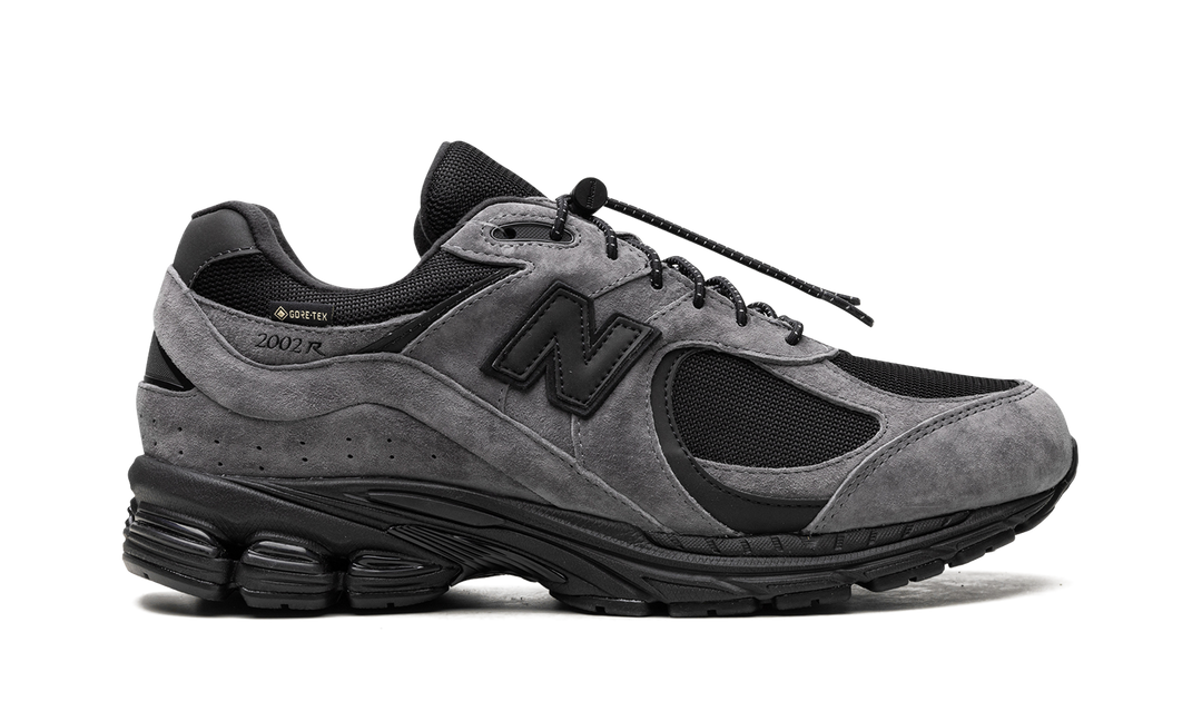 NEW BALANCE 2002R GORE-TEX X JJJJOUND CHARCOAL — Stock 