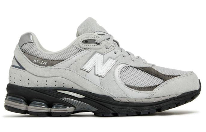 NEW BALANCE 2002R &