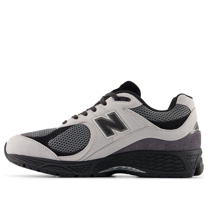 NEW BALANCE 2002R GREY MATTER CASTLEROCK