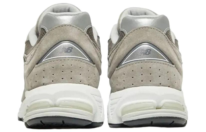 NEW BALANCE 2002R GREY WHITE