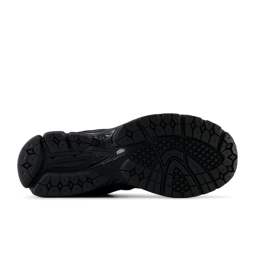 NEW BALANCE 2002R MESH BLACK METALLIC