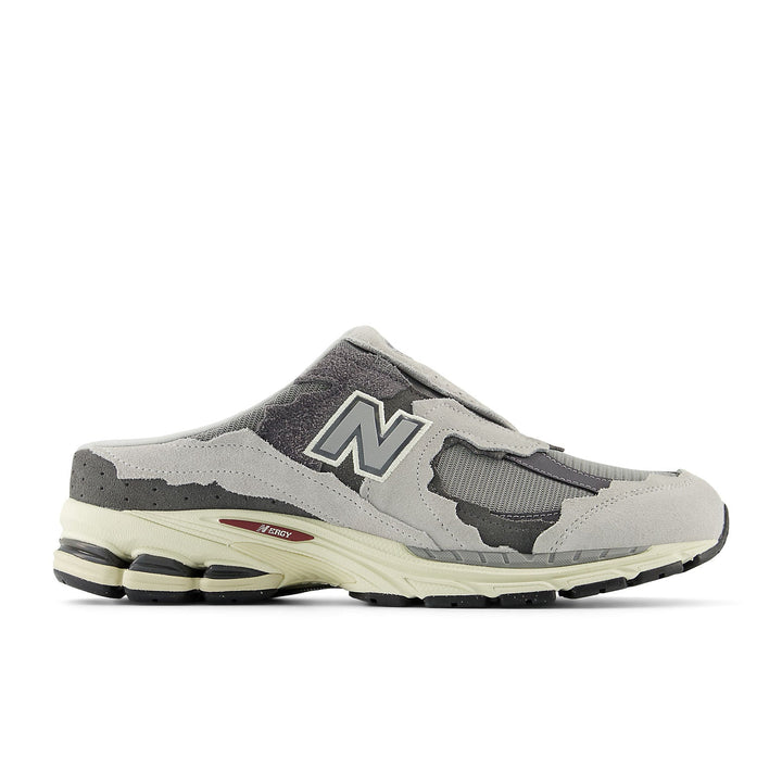 NEW BALANCE 2002R MULE PROTECTION PACK RAIN CLOUD