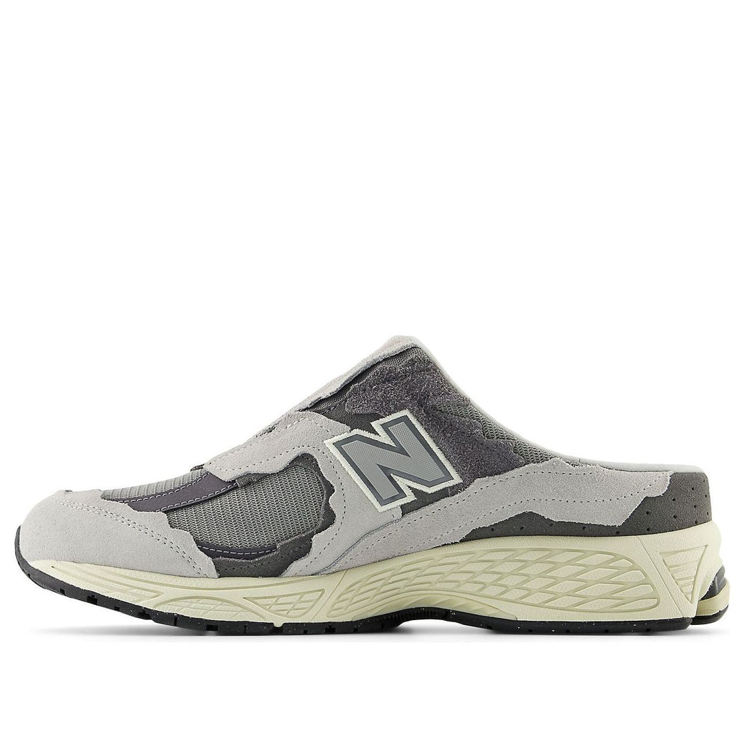 NEW BALANCE 2002R MULE PROTECTION PACK RAIN CLOUD