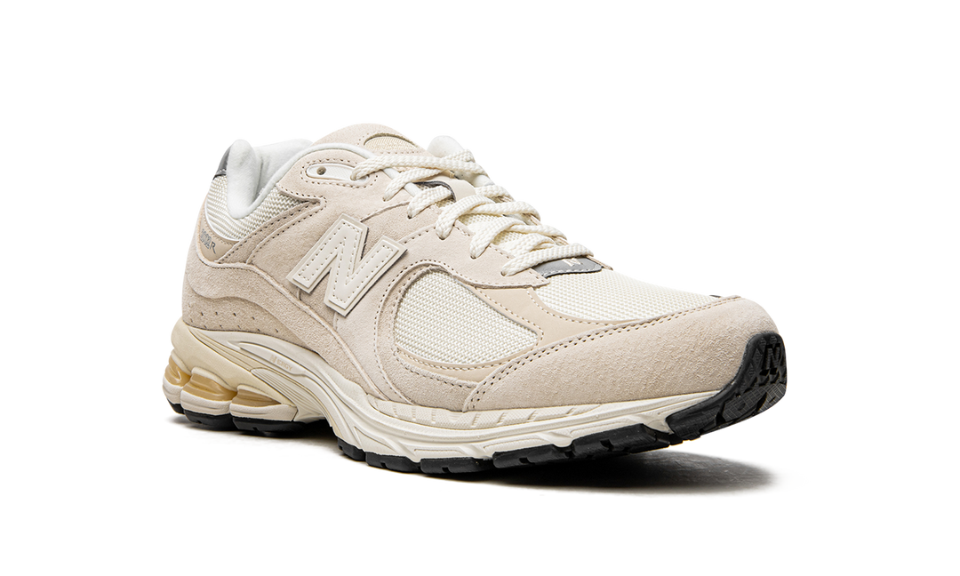 NEW BALANCE 2002R OFF WHITE