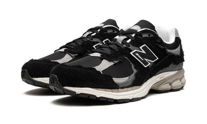 NEW BALANCE 2002R &