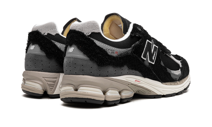 NEW BALANCE 2002R &