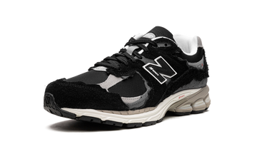 NEW BALANCE 2002R 'PROTECTION PACK - BLACK GREY'' — Stock