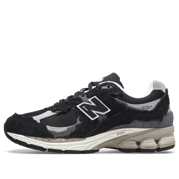 NEW BALANCE 2002R &