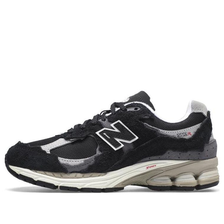 NEW BALANCE 2002R &