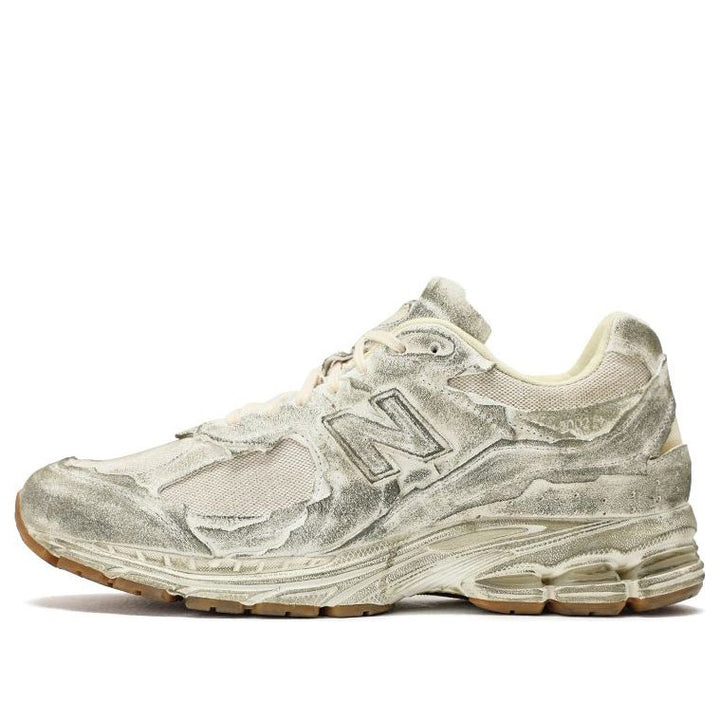 NEW BALANCE 2002R PROTECTION PACK DISTRESSED