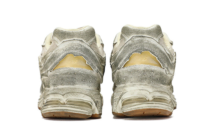 NEW BALANCE 2002R PROTECTION PACK DISTRESSED
