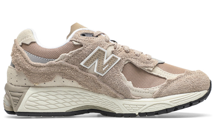 NEW BALANCE 2002R &