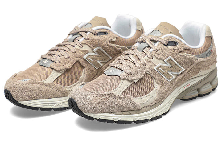 NEW BALANCE 2002R &