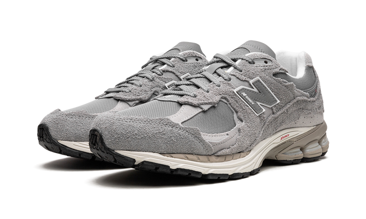 NEW BALANCE 2002R &