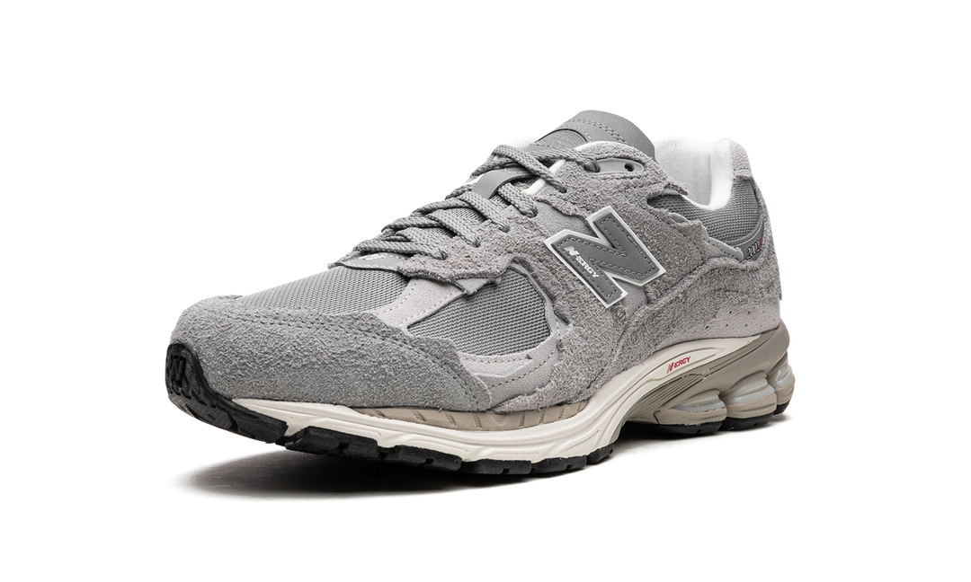 NEW BALANCE 2002R &