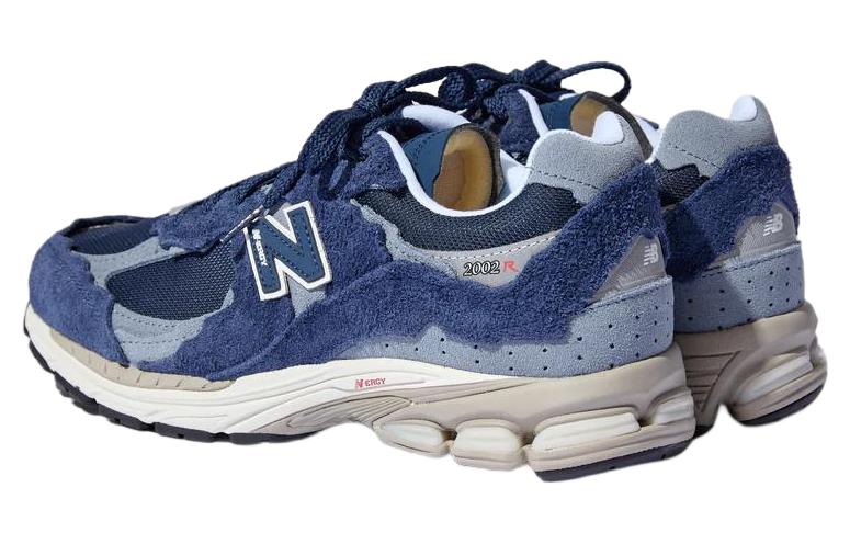 NEW BALANCE 2002R &