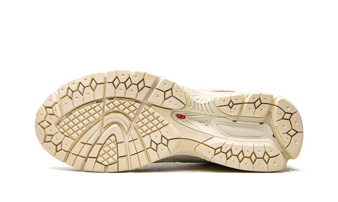NEW BALANCE 2002R PROTECTION PACK SEA SALT — Stock 