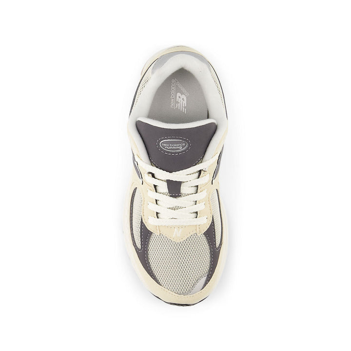 NEW BALANCE 2002R SANDSTONE MAGNET GS — Stock 