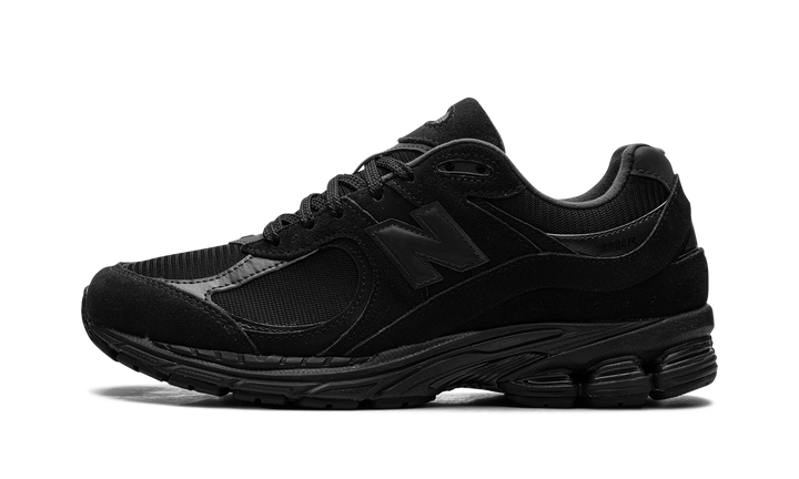 NEW BALANCE 2002R TRIPLE BLACK SUEDE