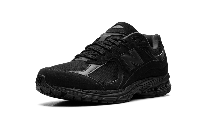 NEW BALANCE 2002R TRIPLE BLACK SUEDE