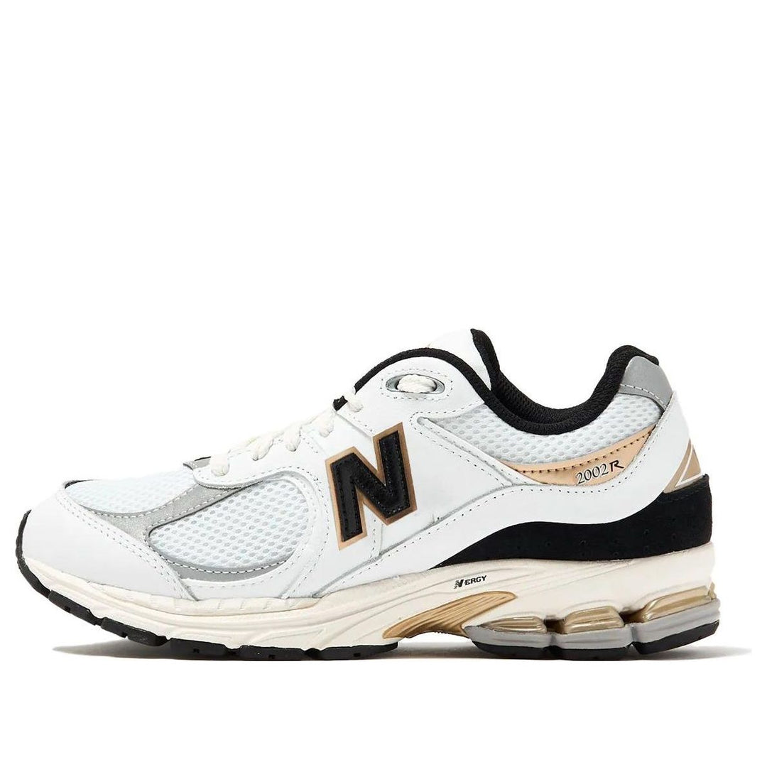 NEW BALANCE 2002R WHITE BLACK GOLD METALLIC