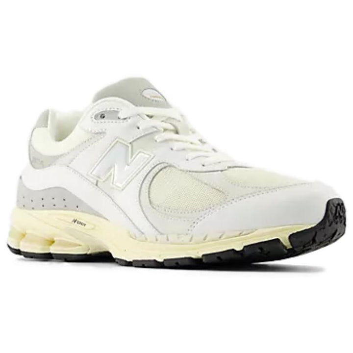 NEW BALANCE 2002R WHITE GOLD