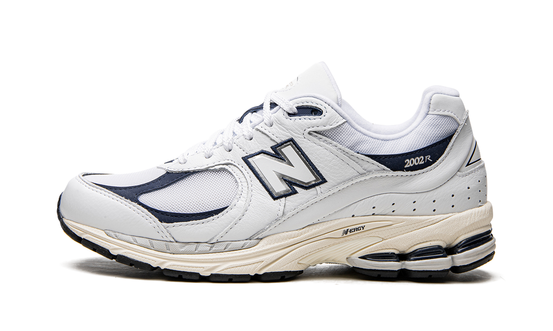 NEW BALANCE 2002R &