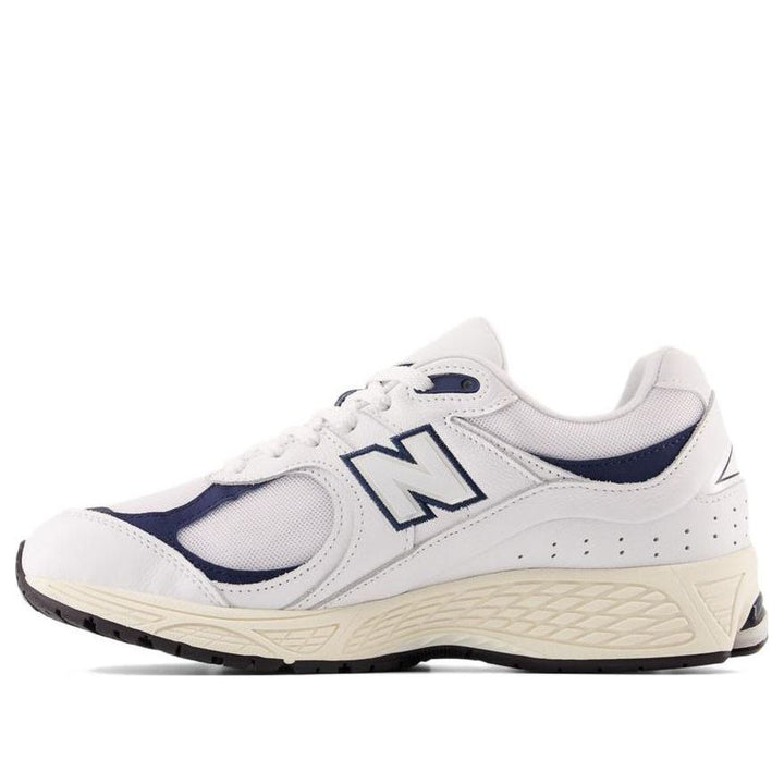 NEW BALANCE 2002R &