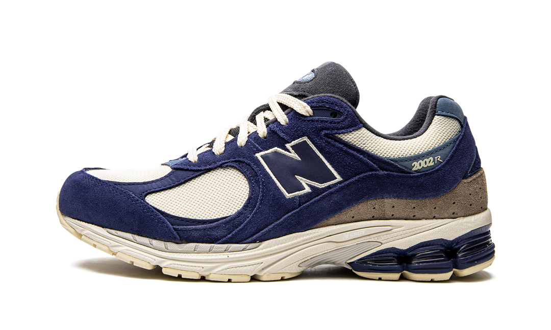 NEW BALANCE 2002R &
