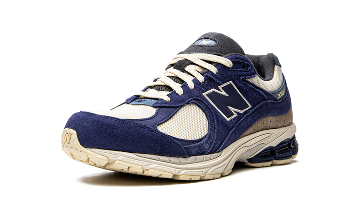 NEW BALANCE 2002R &
