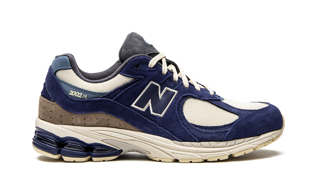 NEW BALANCE 2002R &