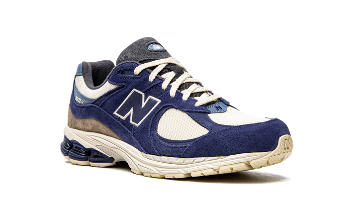 NEW BALANCE 2002R &